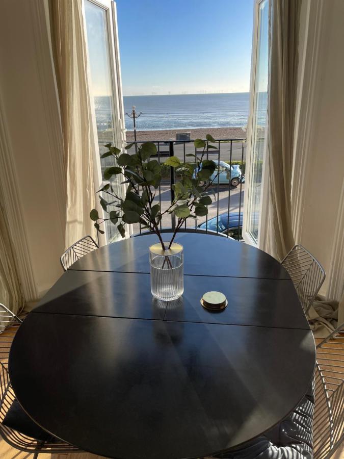 Seaview Flat With Balcony, Spacious 2 Bedroom Worthing Exterior foto